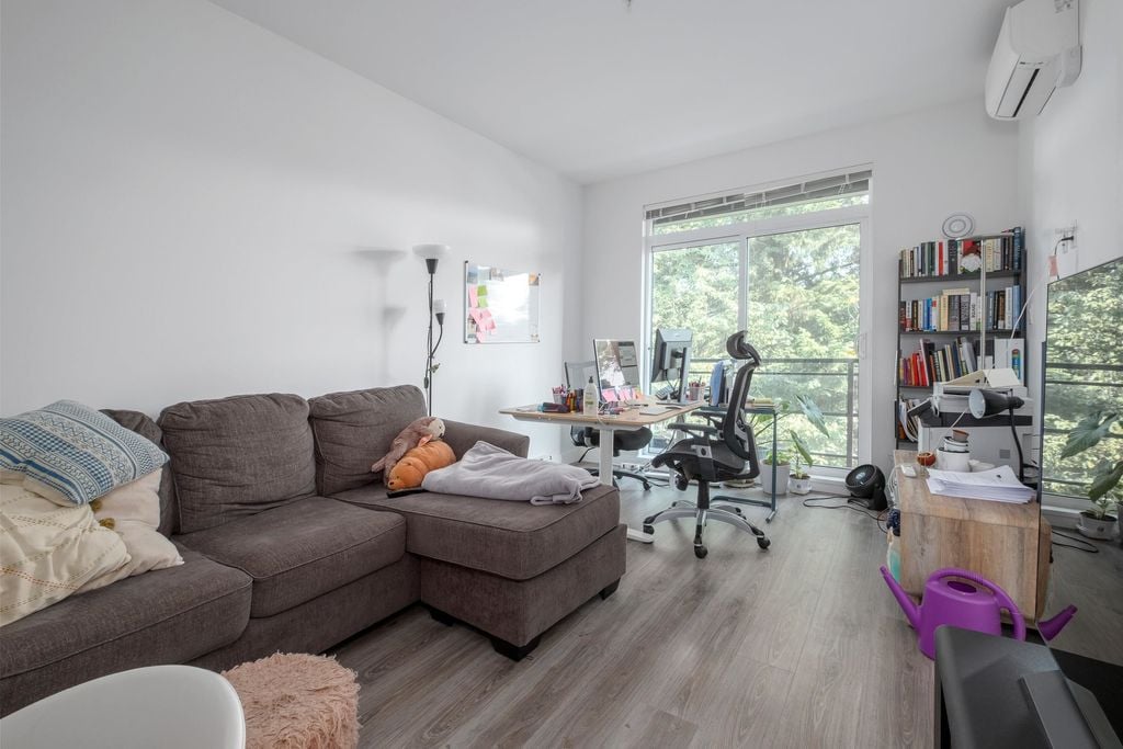 700 Clarke Rd, #502