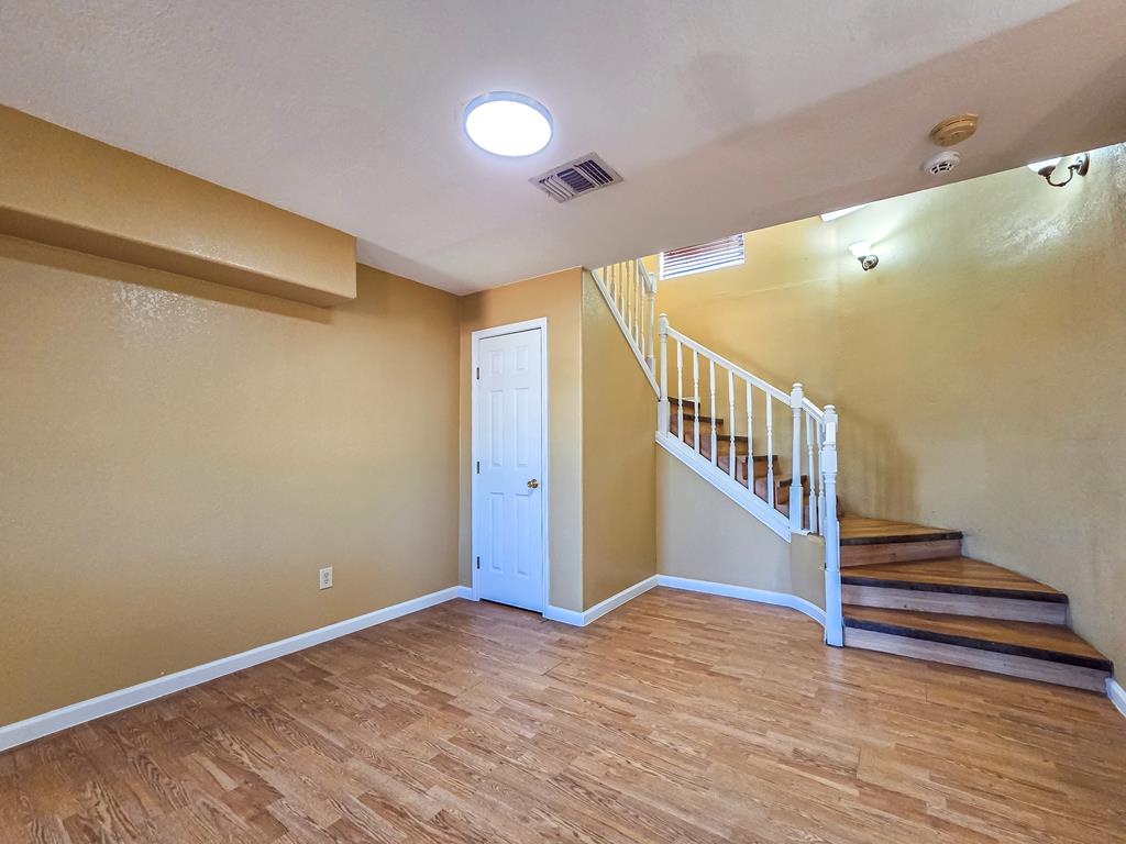 2101 Pershing Cir