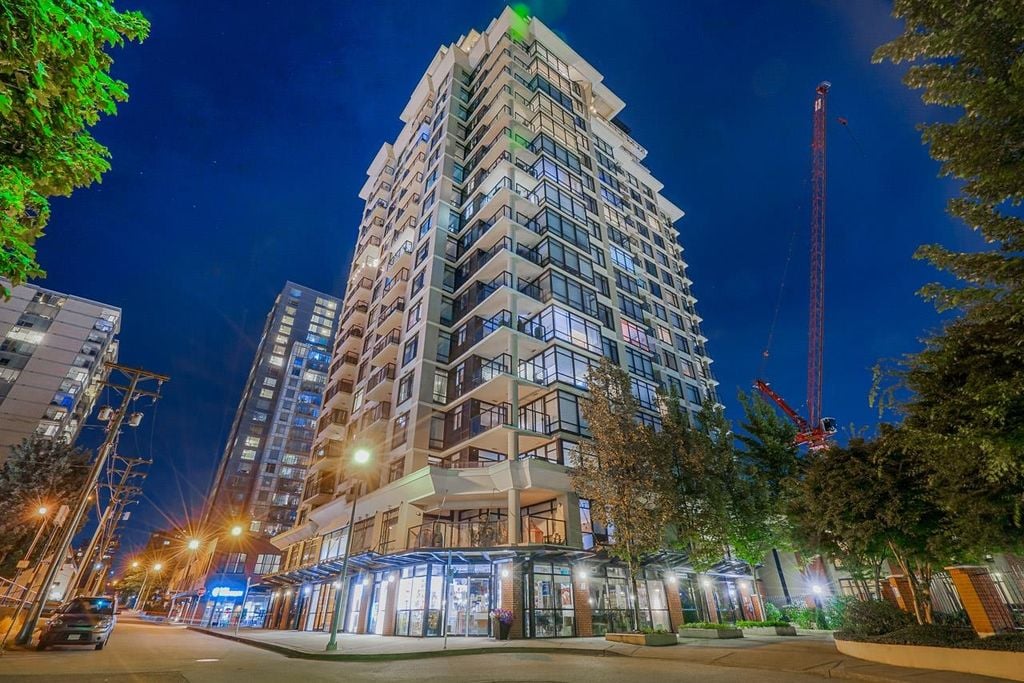 610 Victoria St, #2102