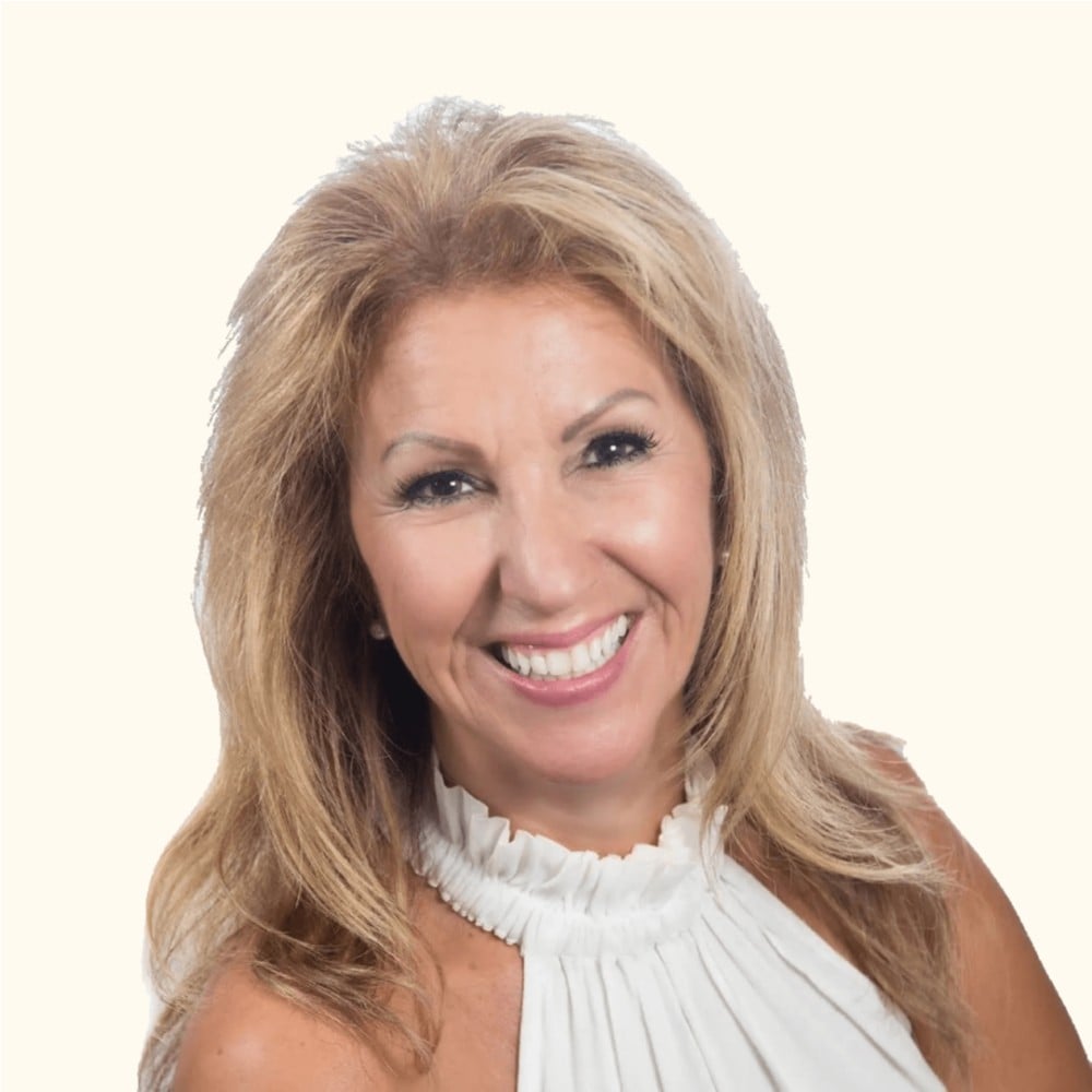 Shari Holder Scottsdale, AZ Real Estate Agent Headshot