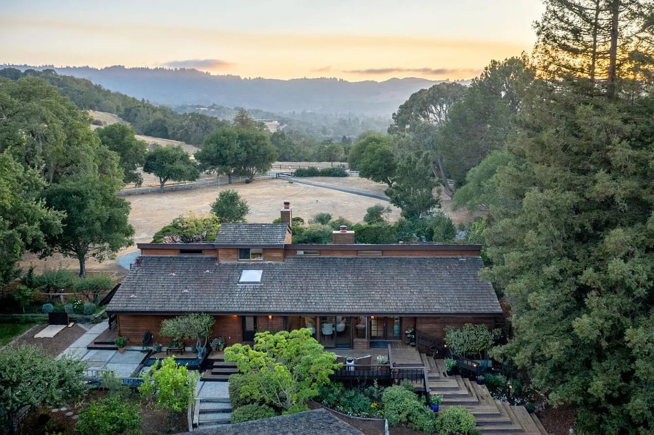 6 Arastradero Rd