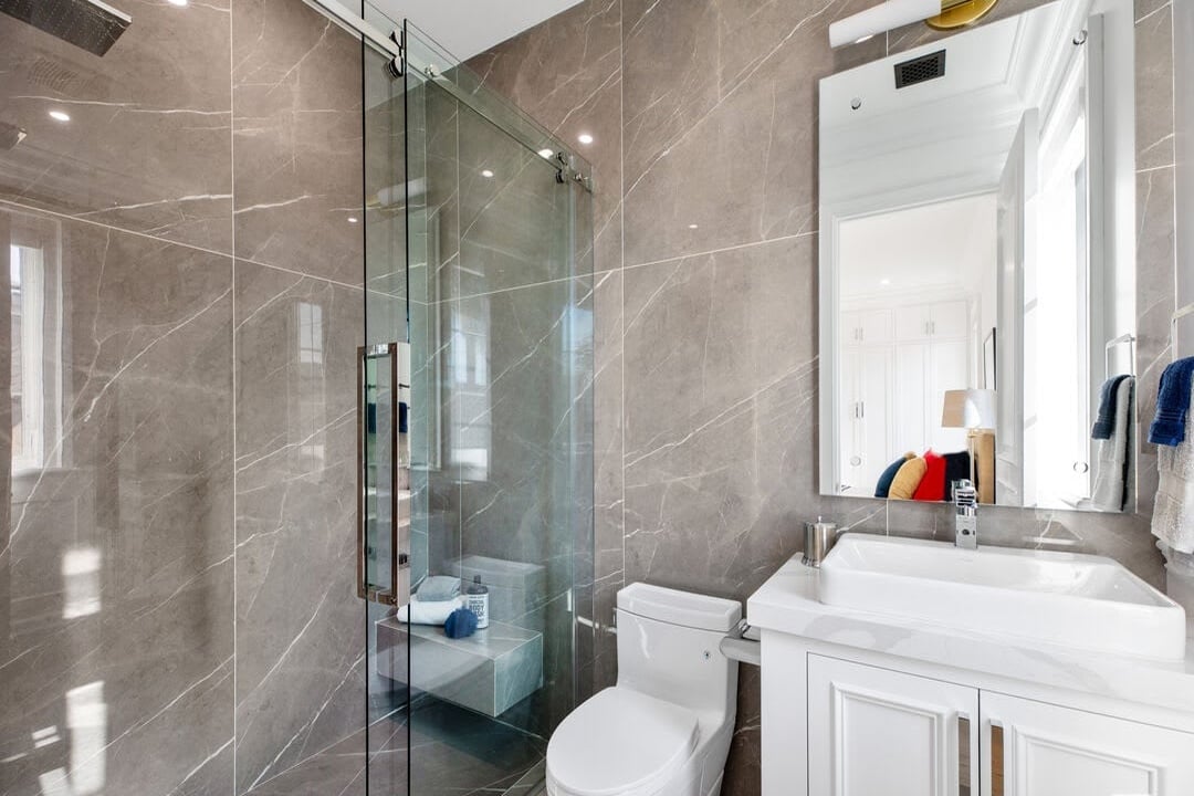 Oasis Sapphire