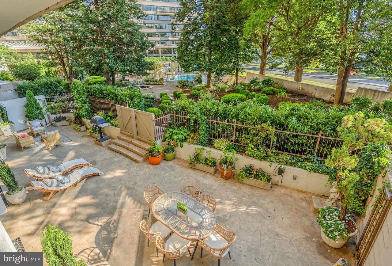 2700 Virginia Ave NW Unit 101/102