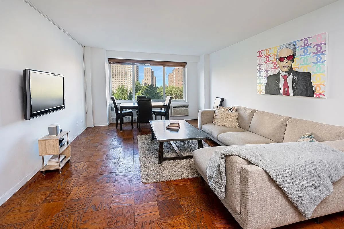 392 Central Park W #5H