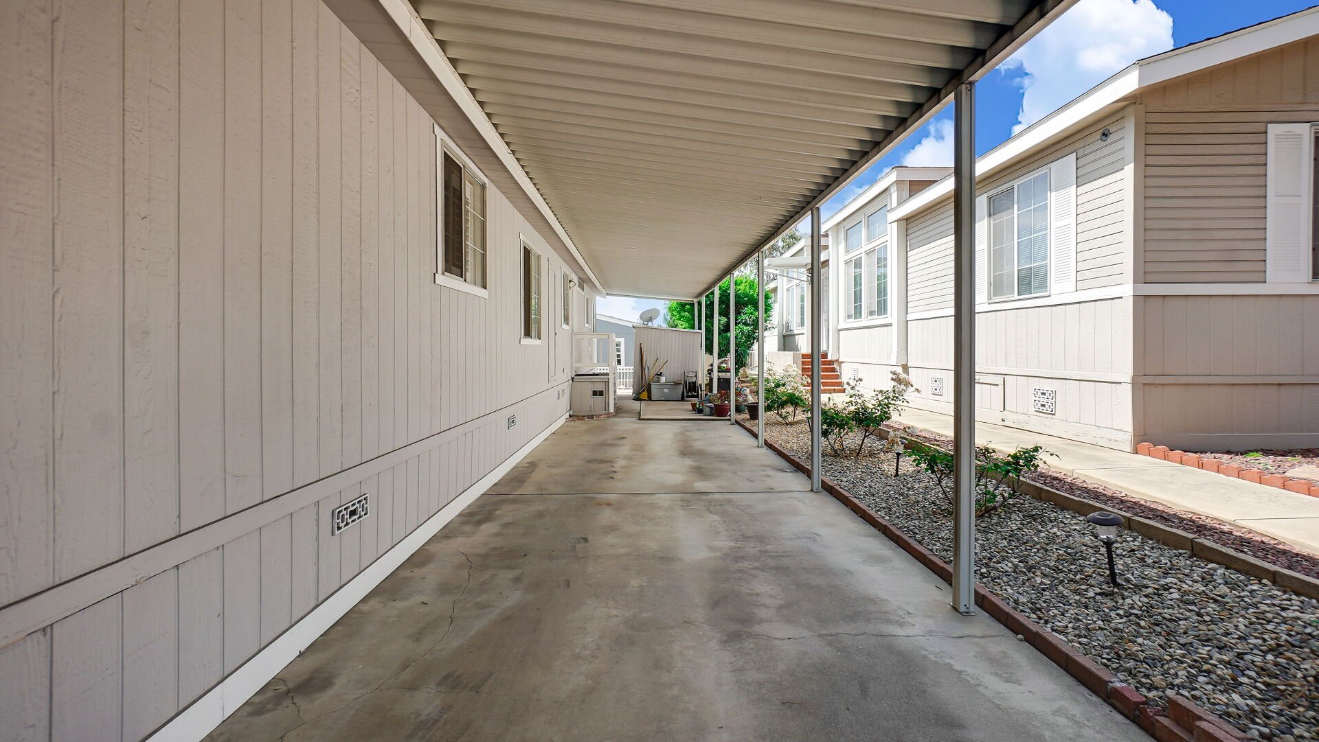 8651 Foothill Boulevard 35