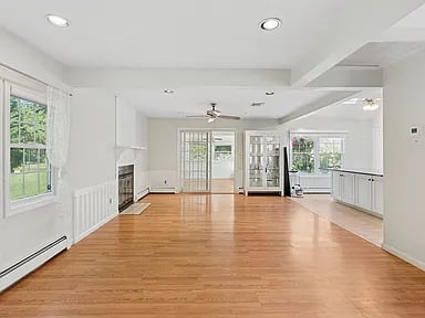 11 Juniper Ln