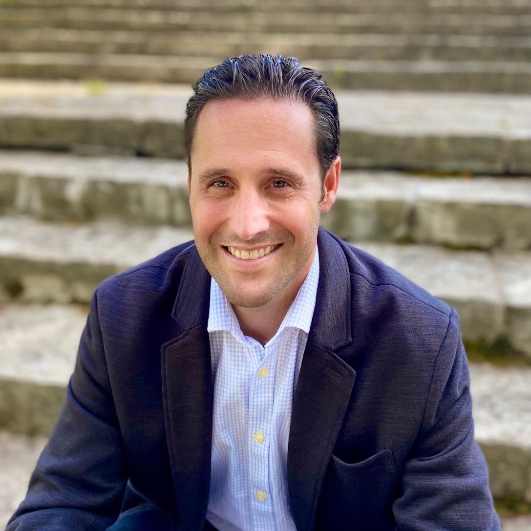 Eric McCabe White Bear Lake, MN Real Estate Agent Headshot