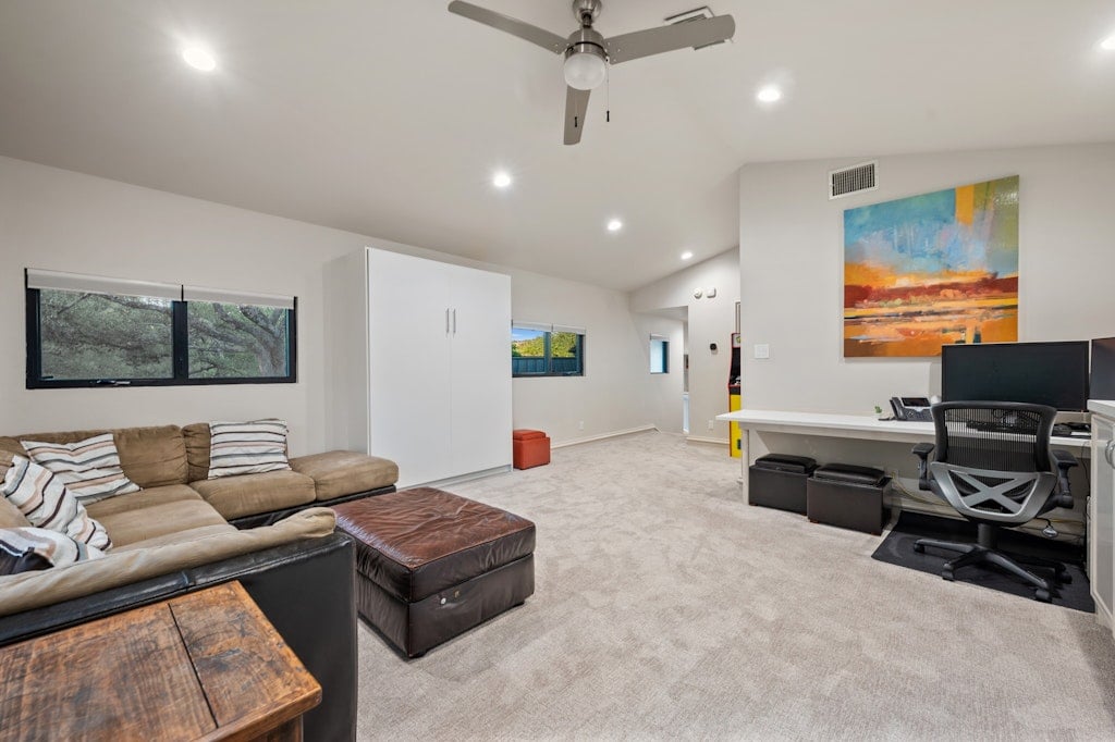 3200 Three Rivers