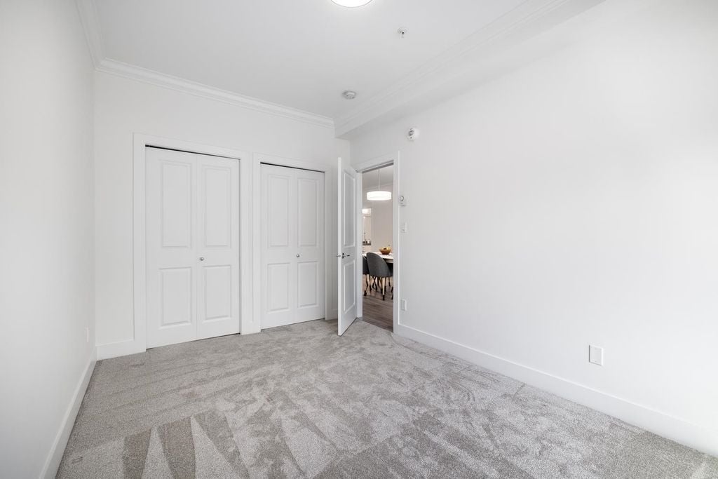 2389 Hawthorne Ave, #203