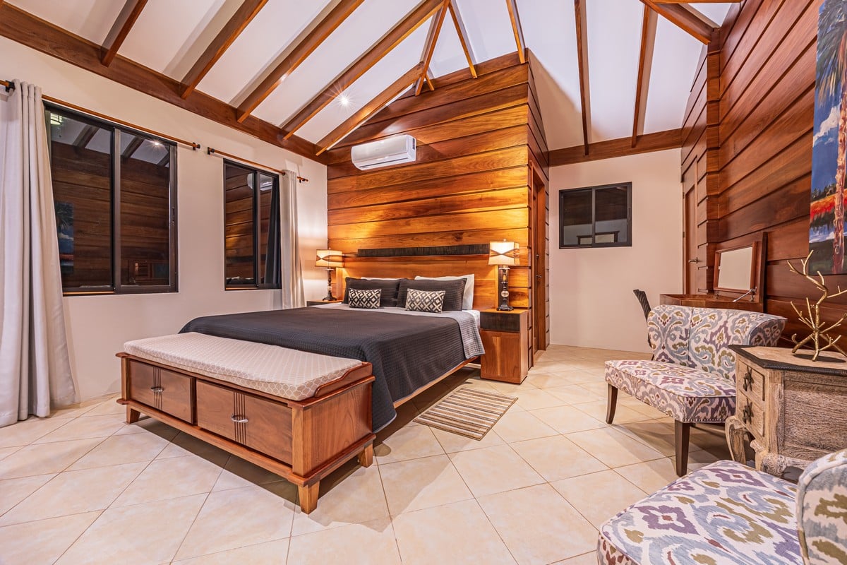 2.07 ACRES – 3 Bedroom Elegant Home With Guest Suite & Sweeping Ocean Views, Secluded & Nestled within Lush Jungle Surroundings!!!