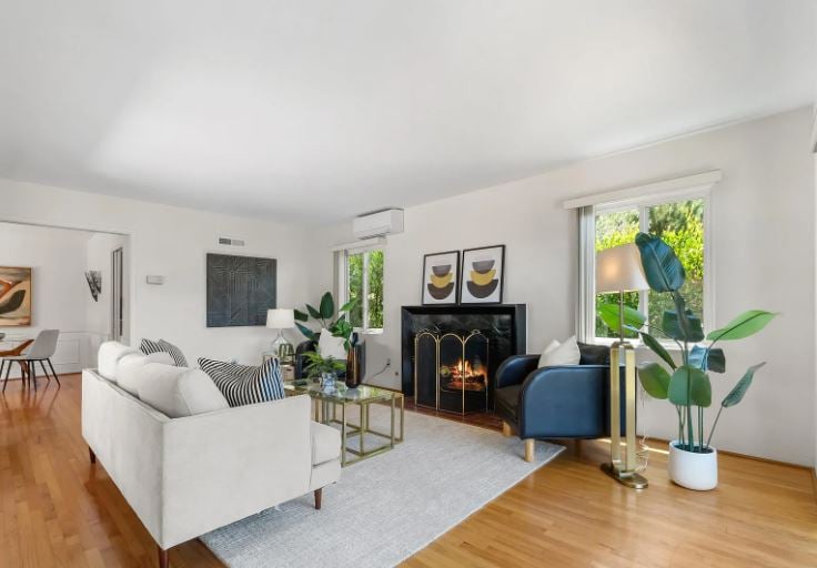 2136 Guy St, San Diego, CA 92103