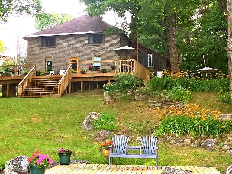 1641 Walkers Point Rd