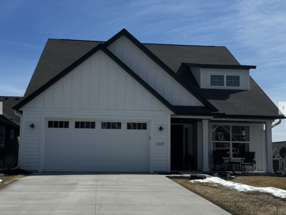 One Level Living in Woodbury!