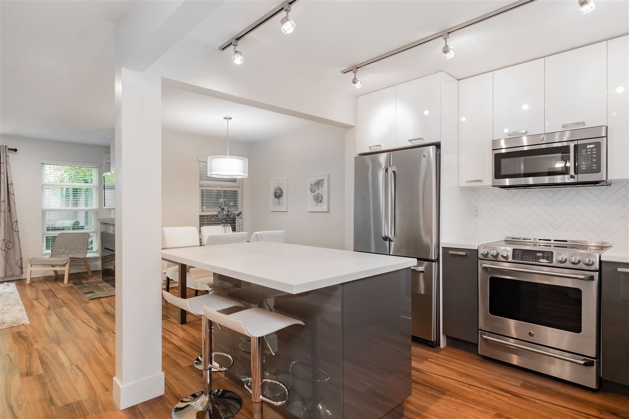 900 W 17th St, #17