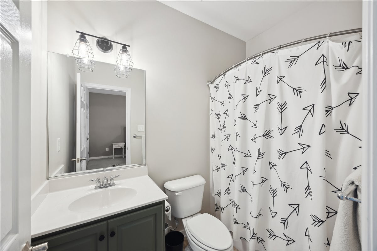 4513 Lake Summer Mews