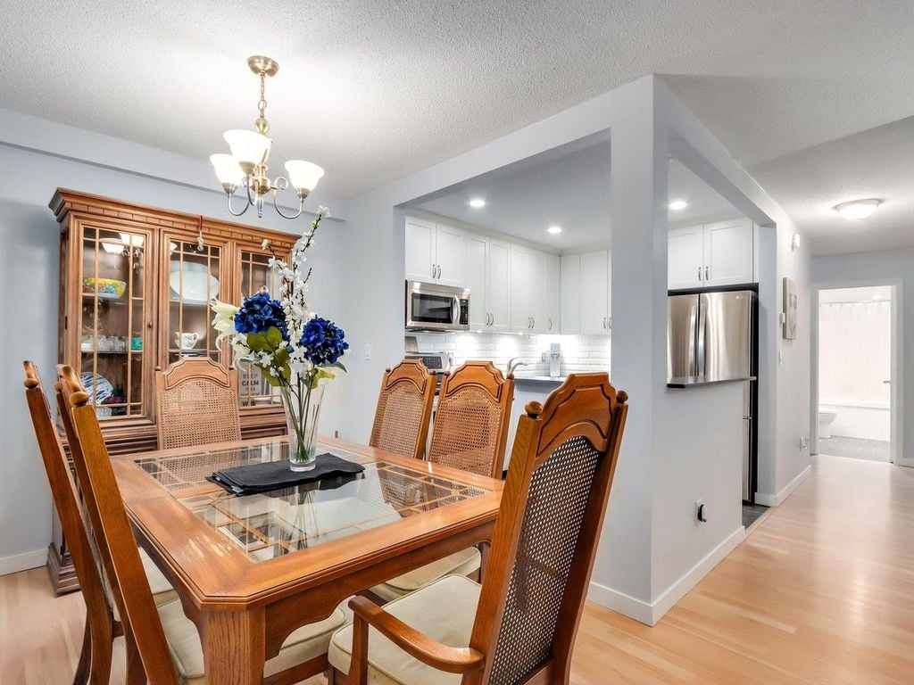 310 E 3rd St, #209