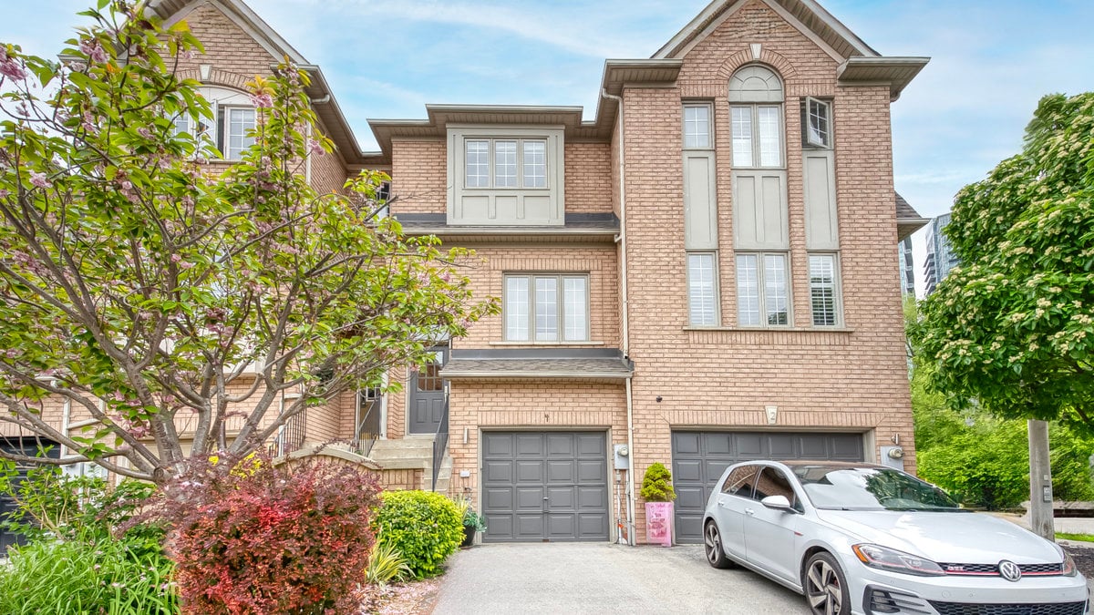 4 Bluewater Ct