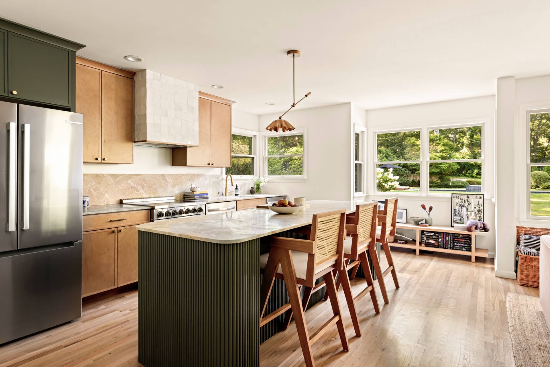 7 Wooded Oak Lane, East Hampton