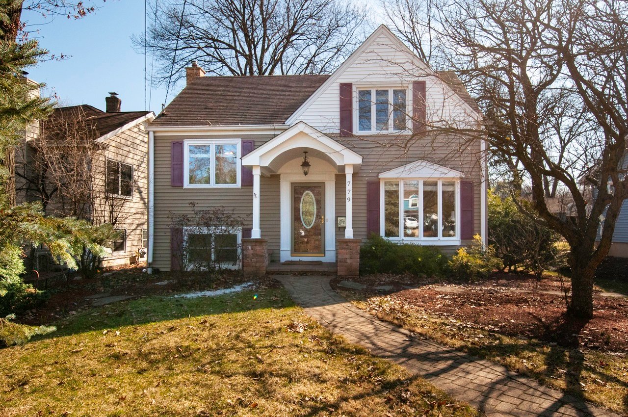 779 Elm ST