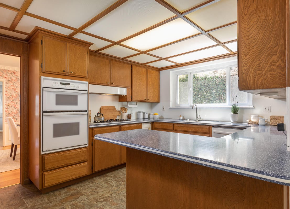 537 N Mission Dr