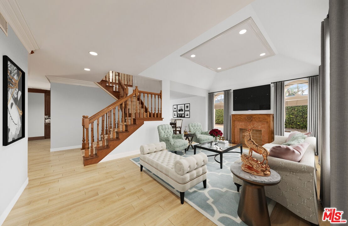 338 Entrada Dr