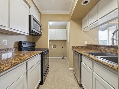 1500 Bay Area Blvd #422