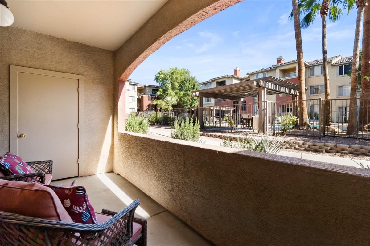 5401 E Van Buren Street 1054