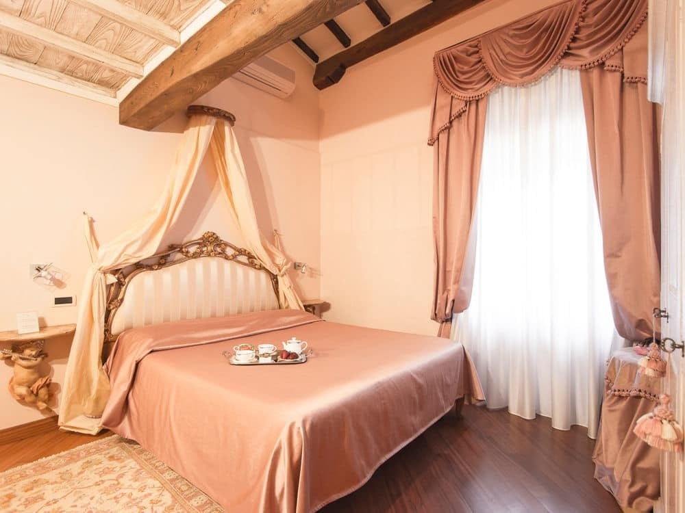 Charming Villa on the Versilian Coast of Tuscany
