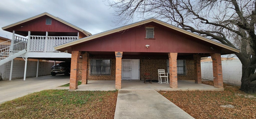 2880 Yucca Cir