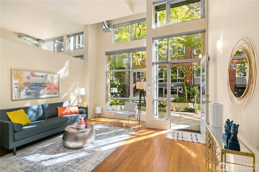 530 Broadway E #112