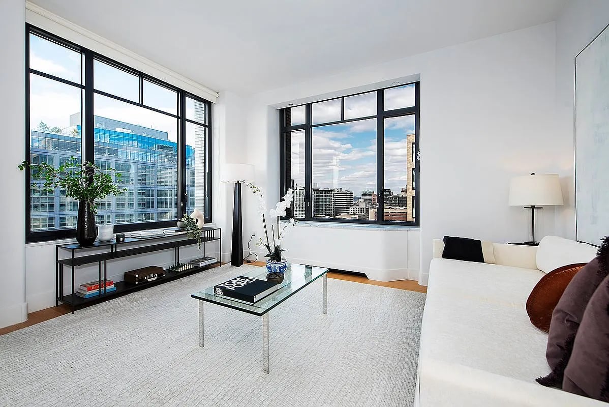 110 Charlton St #15C