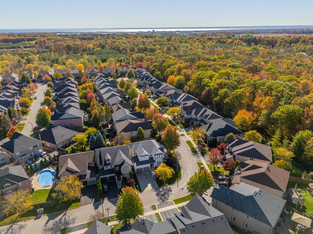 2151 Bingley Cres