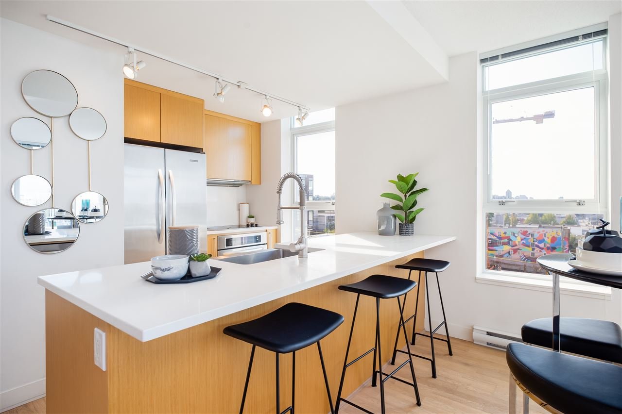 802-250 E 6th Ave