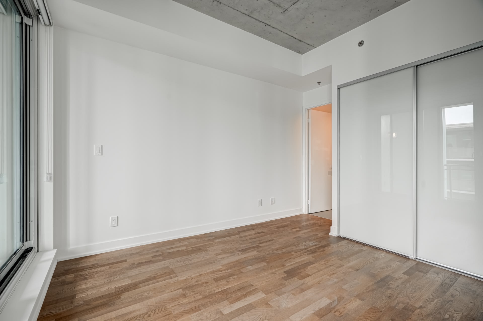 Fabulous 2 Bedroom, 2 Bath Suite
