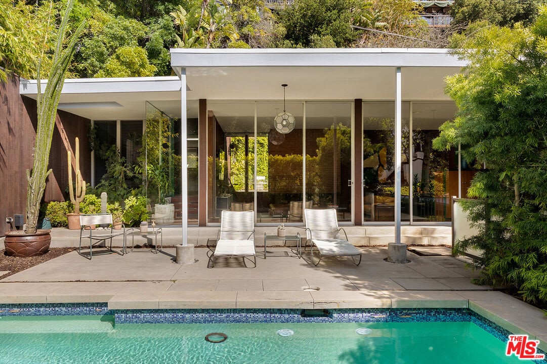 Beachwood Canyon Mid Century by Robert Lee, AIA.