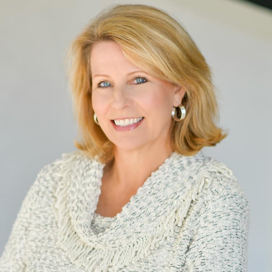 Sarah Miller St. Louis, MO Real Estate Agent Headshot