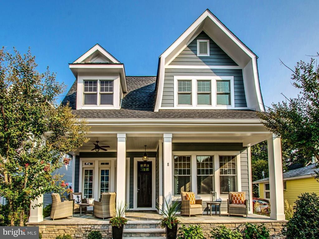8 Oak Ave