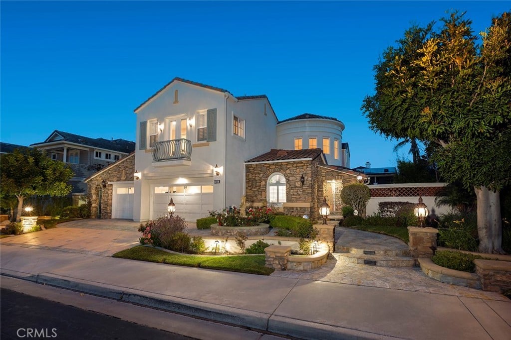 6411 Fairwind Cir