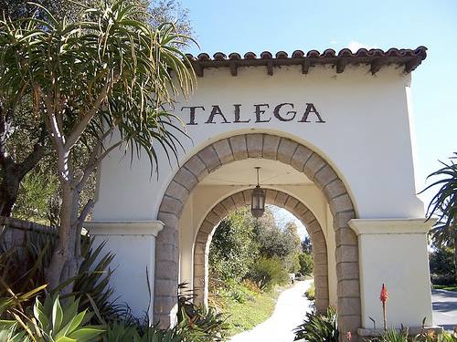 San Clemente HOA Community Guide — Structure, Amenities & Neighborhood Insights