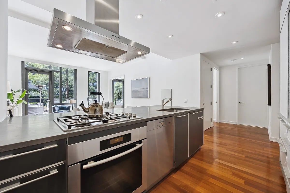 99 Warren Street 5D