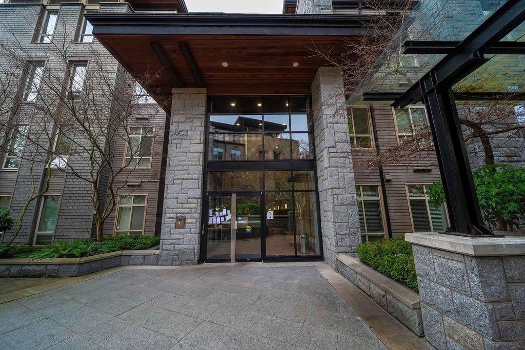 5777 Birney Ave, #320