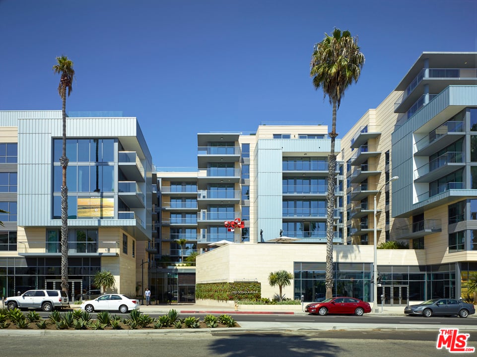 1755 Ocean Ave #PH902