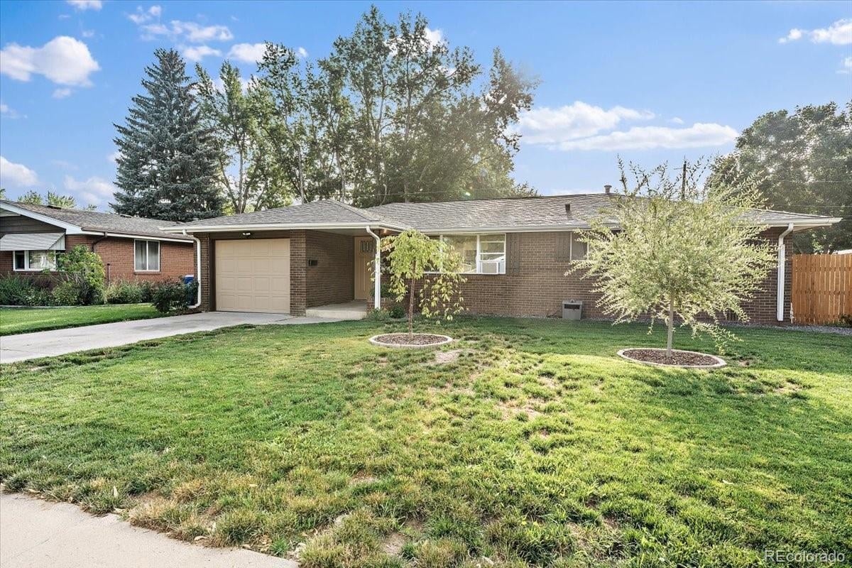 1006 Hahn Ct