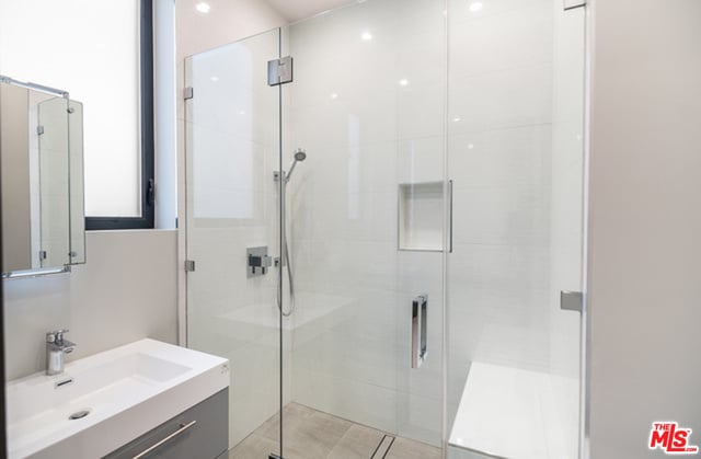 2122 Castle Heights Ave