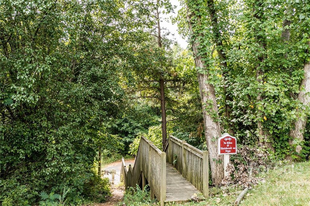 3025 Misty Harbor Cir