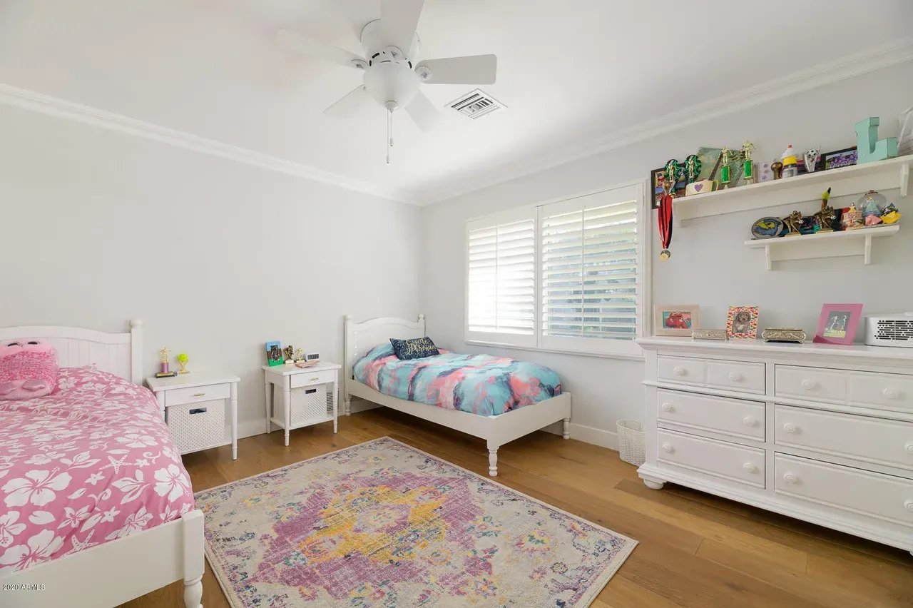 5631 E Calle Camelia