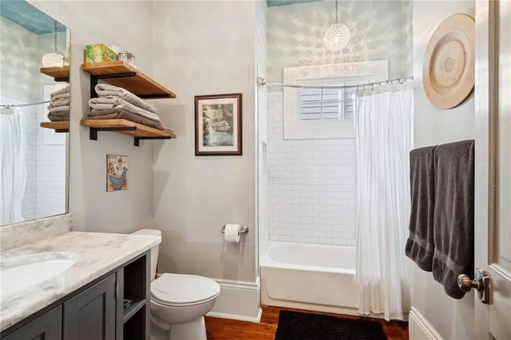 1227 Annunciation St