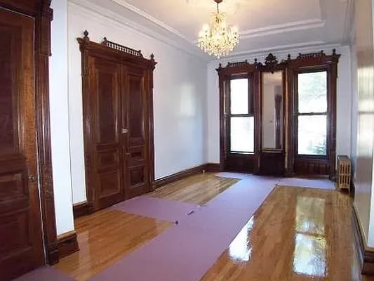 233 Jefferson Ave Unit: 1