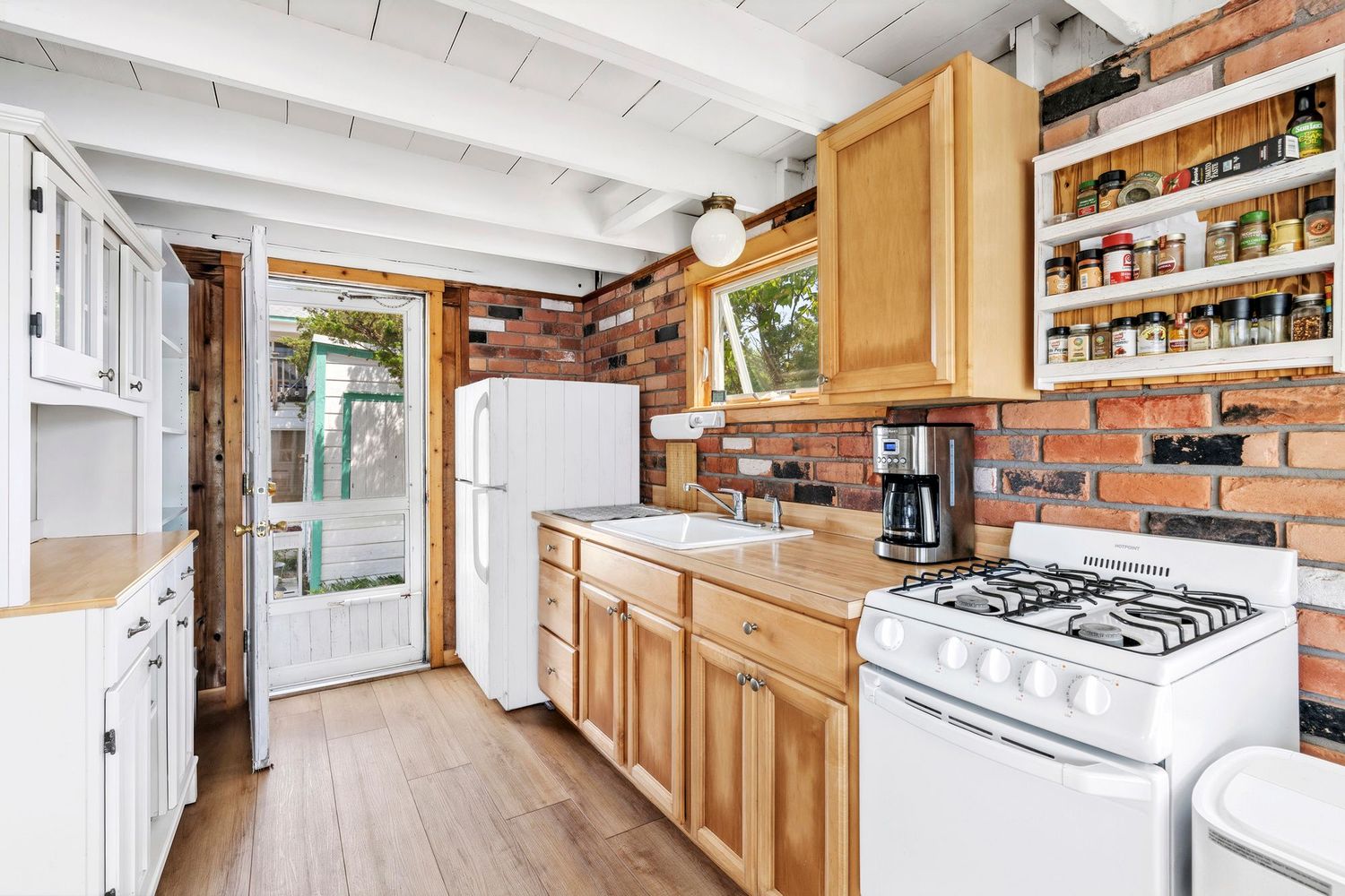 380-420 Towd Point Rd