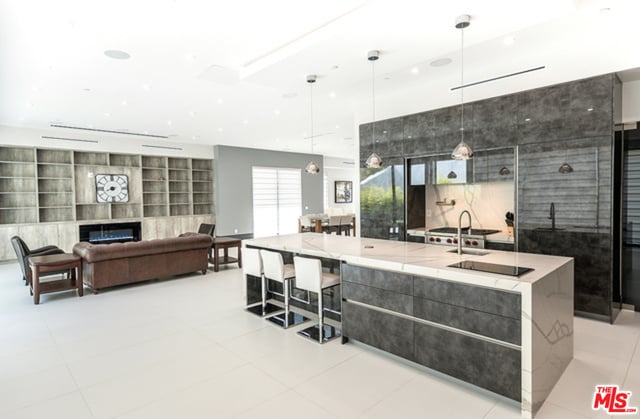 2122 Castle Heights Ave